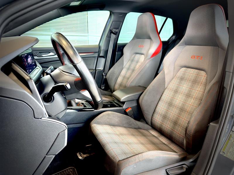 volkswagen Golf GTI 2024 - 18