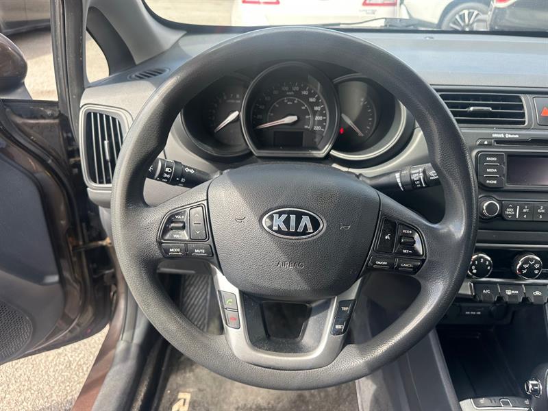 kia Rio 2013 - 8
