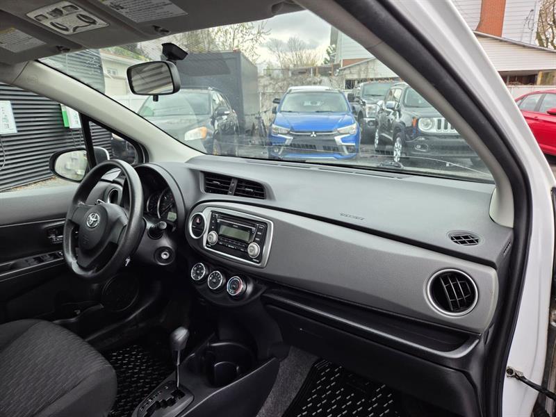2014 Toyota Yaris - Image 9