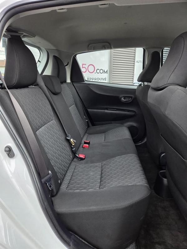 2014 Toyota Yaris - Image 11