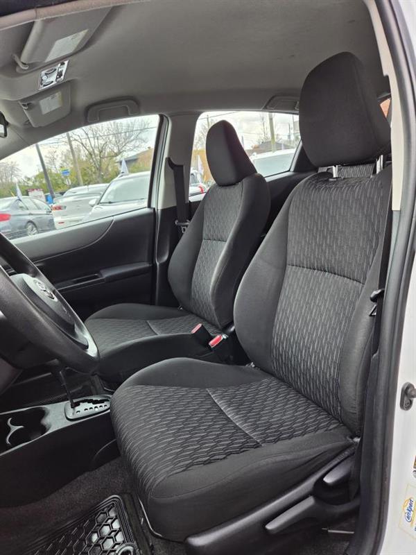 2014 Toyota Yaris - Image 15