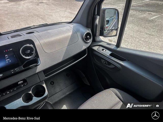 mercedes-benz Sprinter Crew Van 2026 - 11
