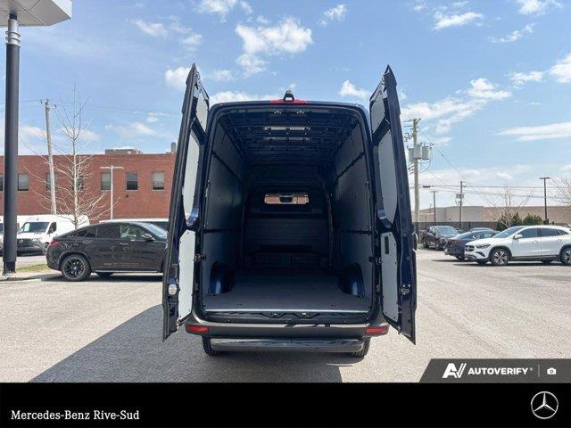mercedes-benz Sprinter Crew Van 2026 - 17