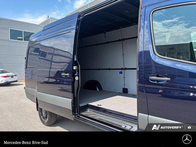 mercedes-benz Sprinter Crew Van 2026 - 23