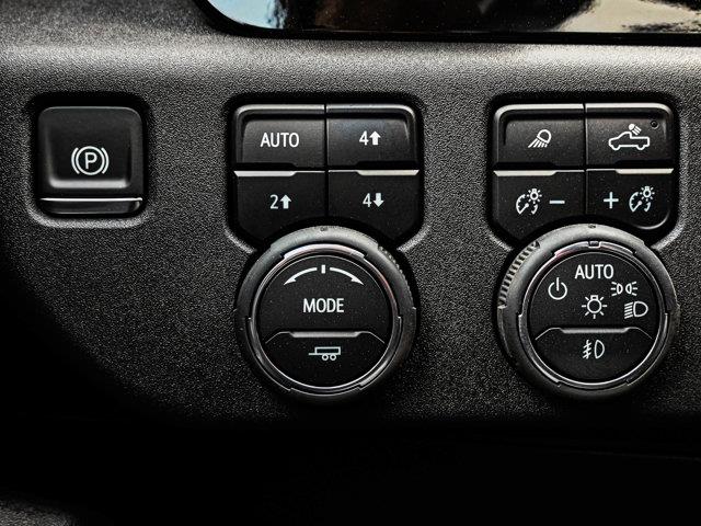 Chevrolet Silverado 3500HD 19