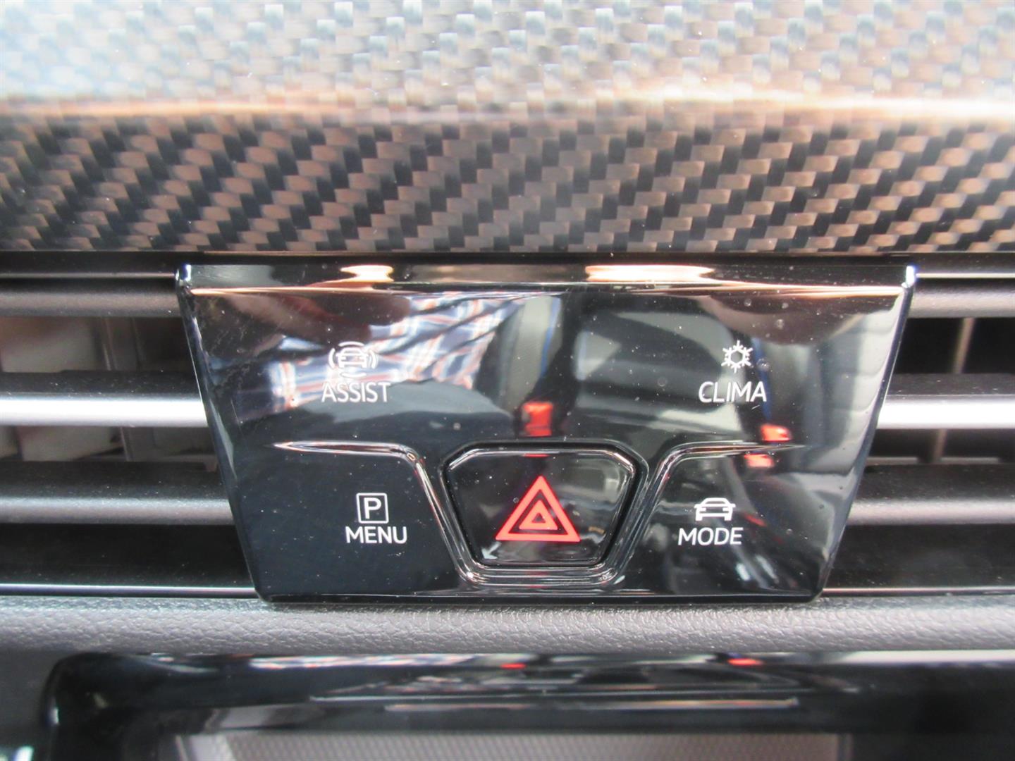volkswagen Golf R 2024 - 36