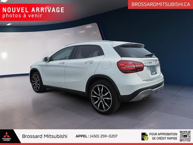 mercedes-benz GLA 2020 - 4