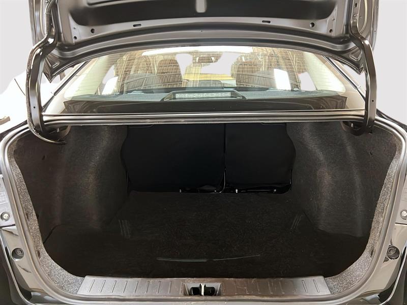 nissan Versa 2025 - 12