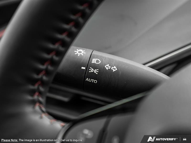 toyota Prius Plug-In Hybrid 2026 - 25