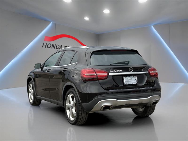mercedes-benz GLA 2018 - 9
