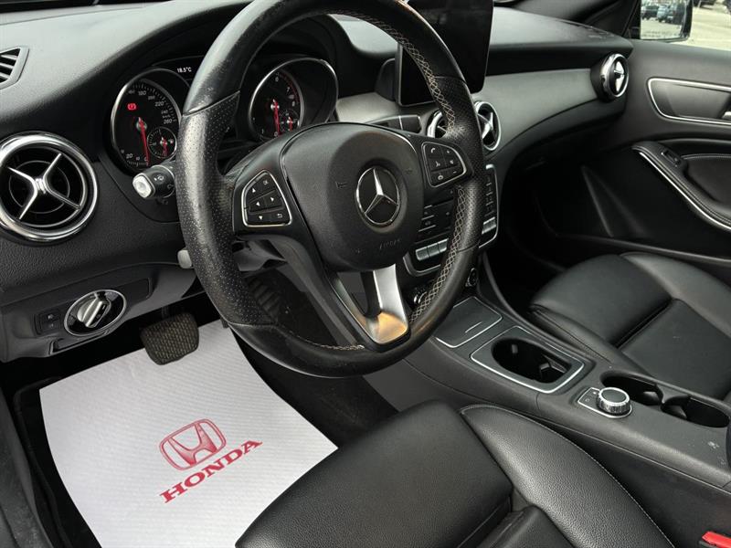 mercedes-benz GLA 2018 - 12