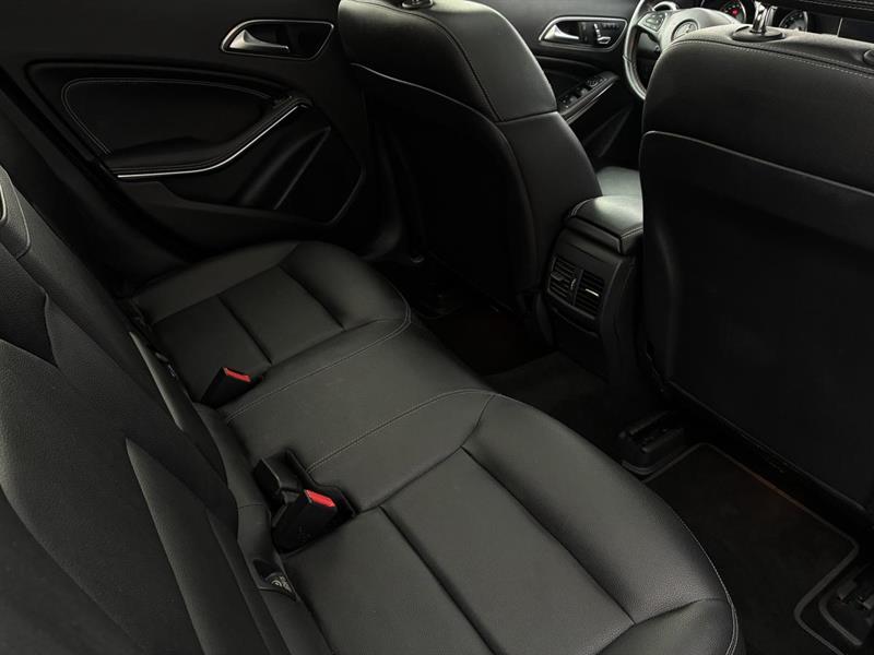 mercedes-benz GLA 2018 - 14