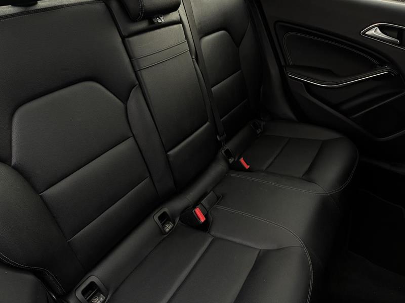 mercedes-benz GLA 2018 - 15