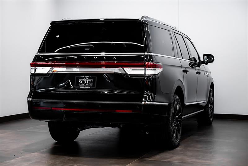 lincoln Navigator 2023 - 3