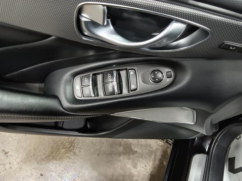 infiniti Q50 2017 - 25