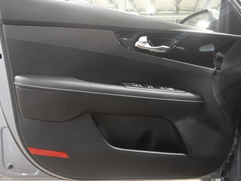 kia Forte 2023 - 17