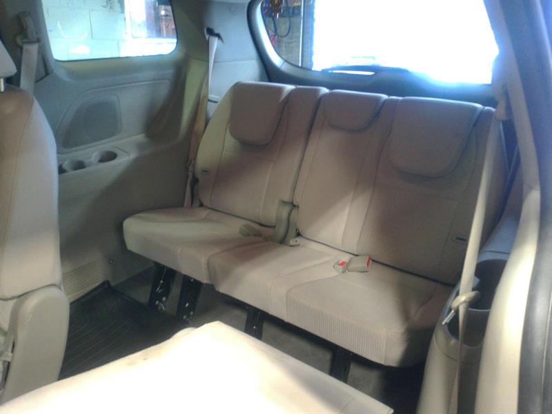 kia Sedona 2017 - 11