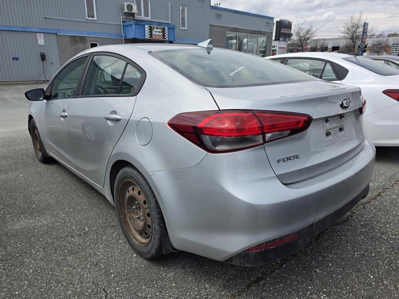 kia Forte 2018 - 6