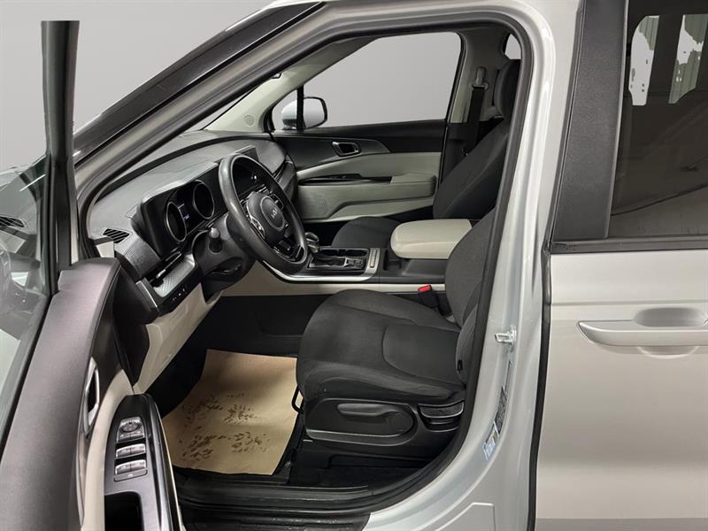 kia Carnival 2022 - 16