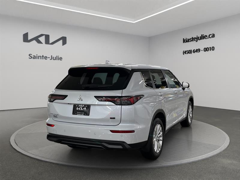 mitsubishi Outlander 2025 - 7