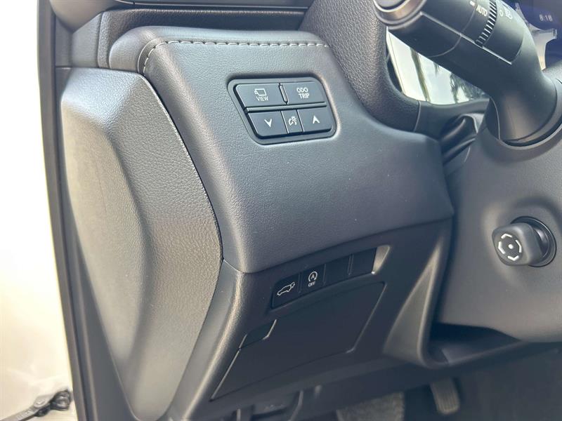 lexus LX 2023 - 18