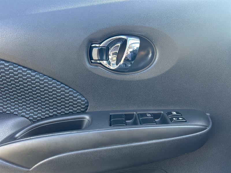nissan Versa Note 2016 - 17