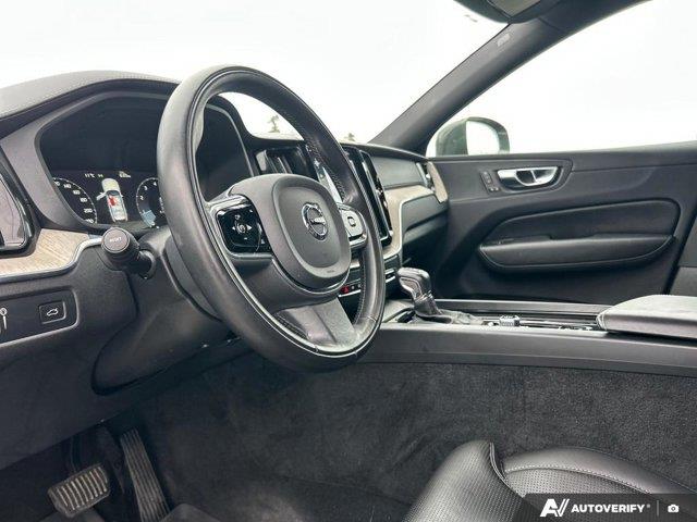 volvo XC60 2020 - 16