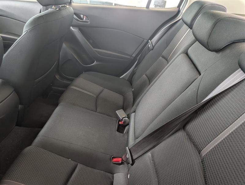 mazda Mazda3 2017 - 10