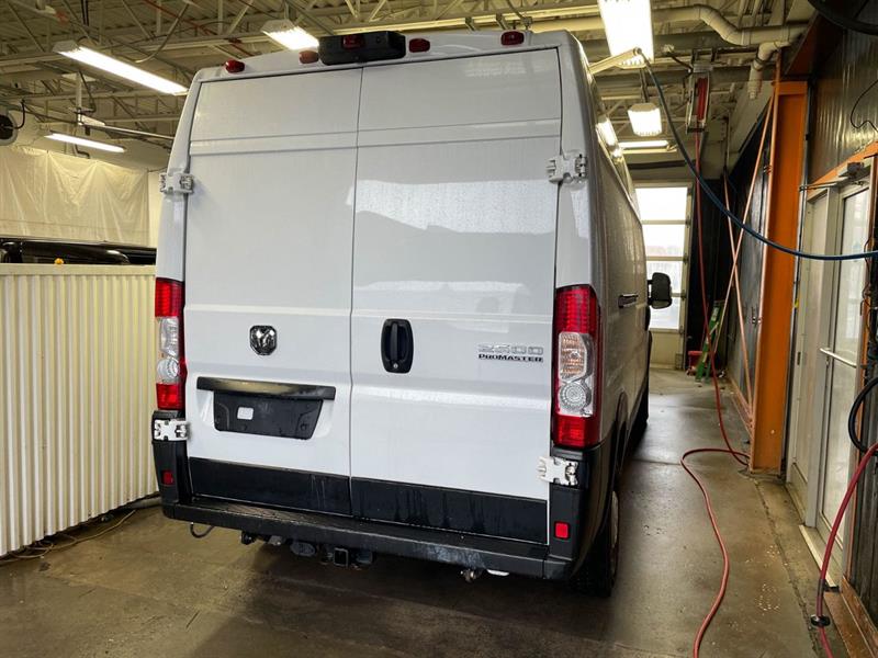 ram ProMaster fourgonnette utilitaire 2023 - 8