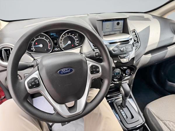 ford Fiesta 2017 - 24