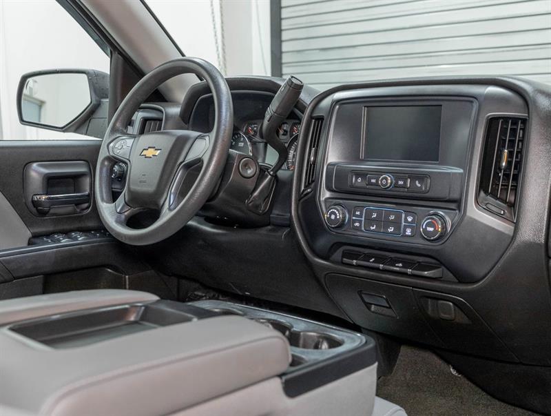 chevrolet Silverado 1500 2017 - 24