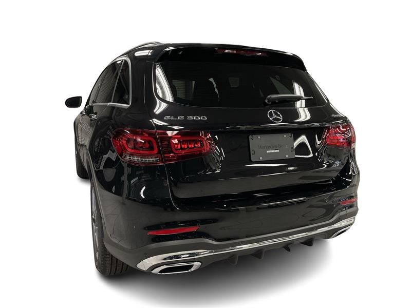 mercedes-benz GLC300 2022 - 7