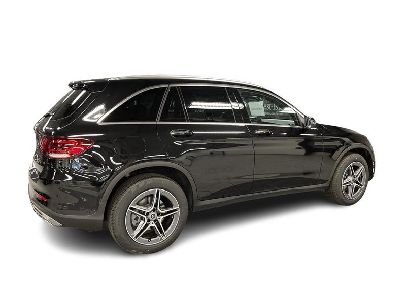 mercedes-benz GLC300 2022 - 11