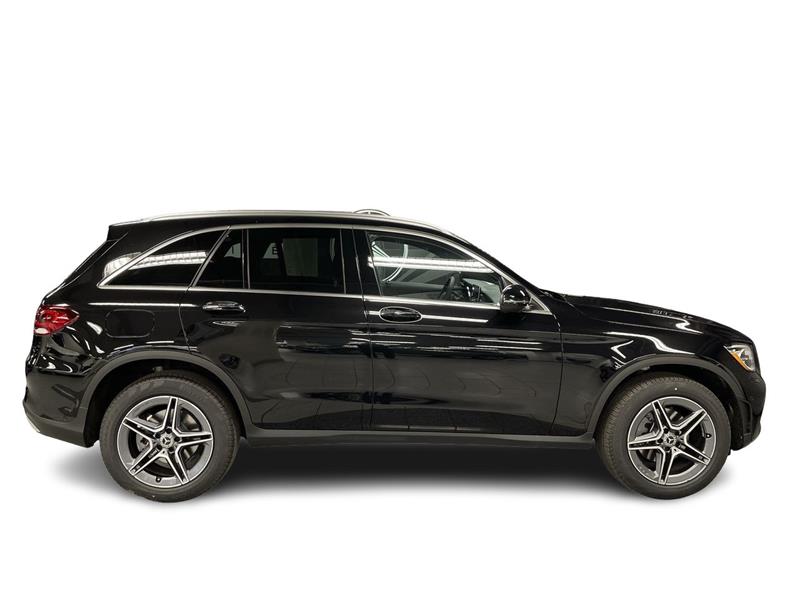 mercedes-benz GLC300 2022 - 12