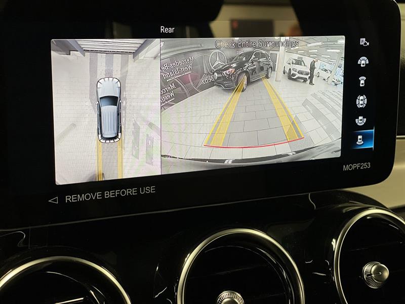 mercedes-benz GLC300 2022 - 25