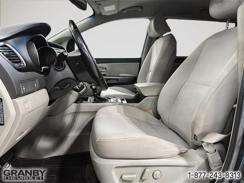 kia Sedona 2016 - 11