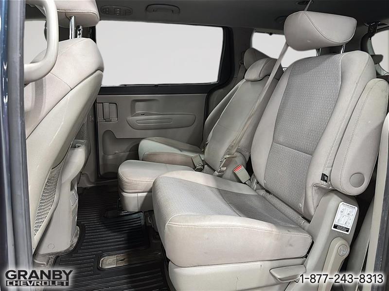kia Sedona 2016 - 12