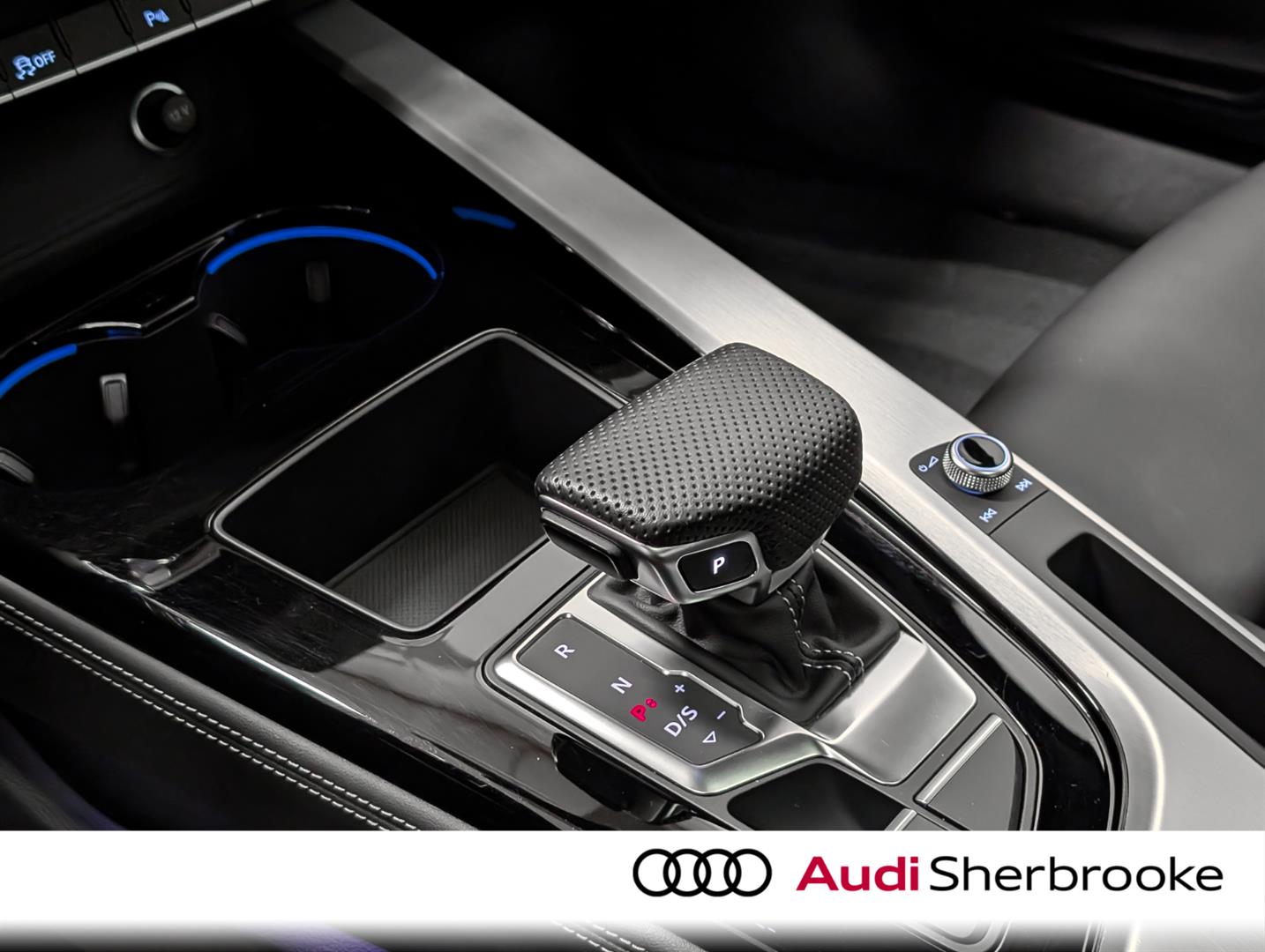 audi berline A4 2023 - 15