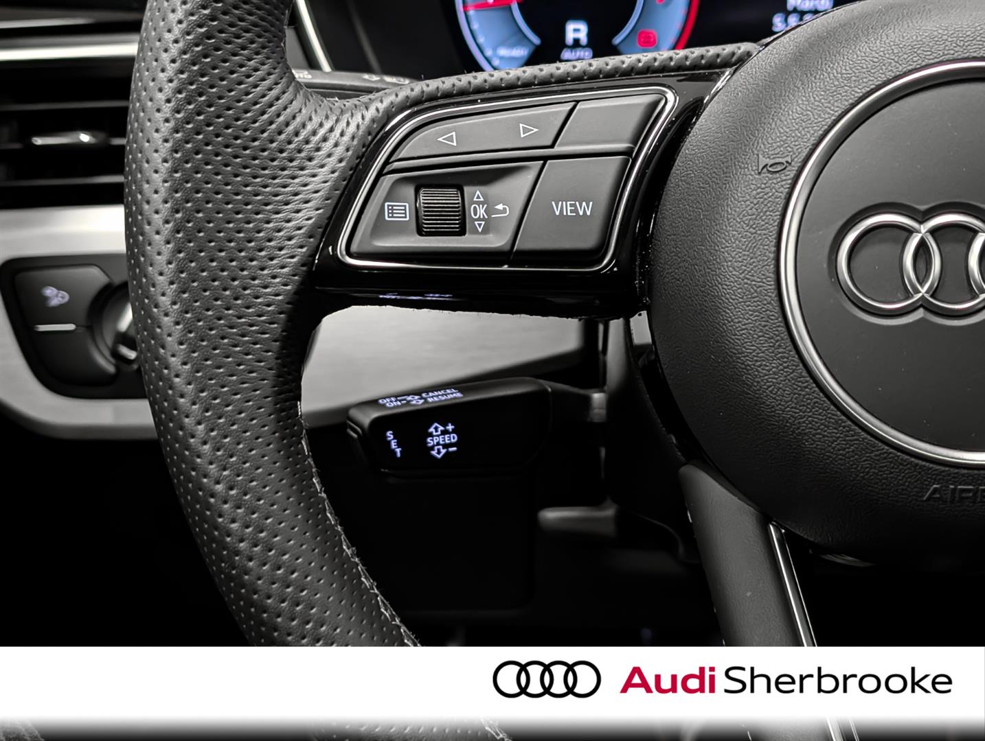 audi berline A4 2023 - 18