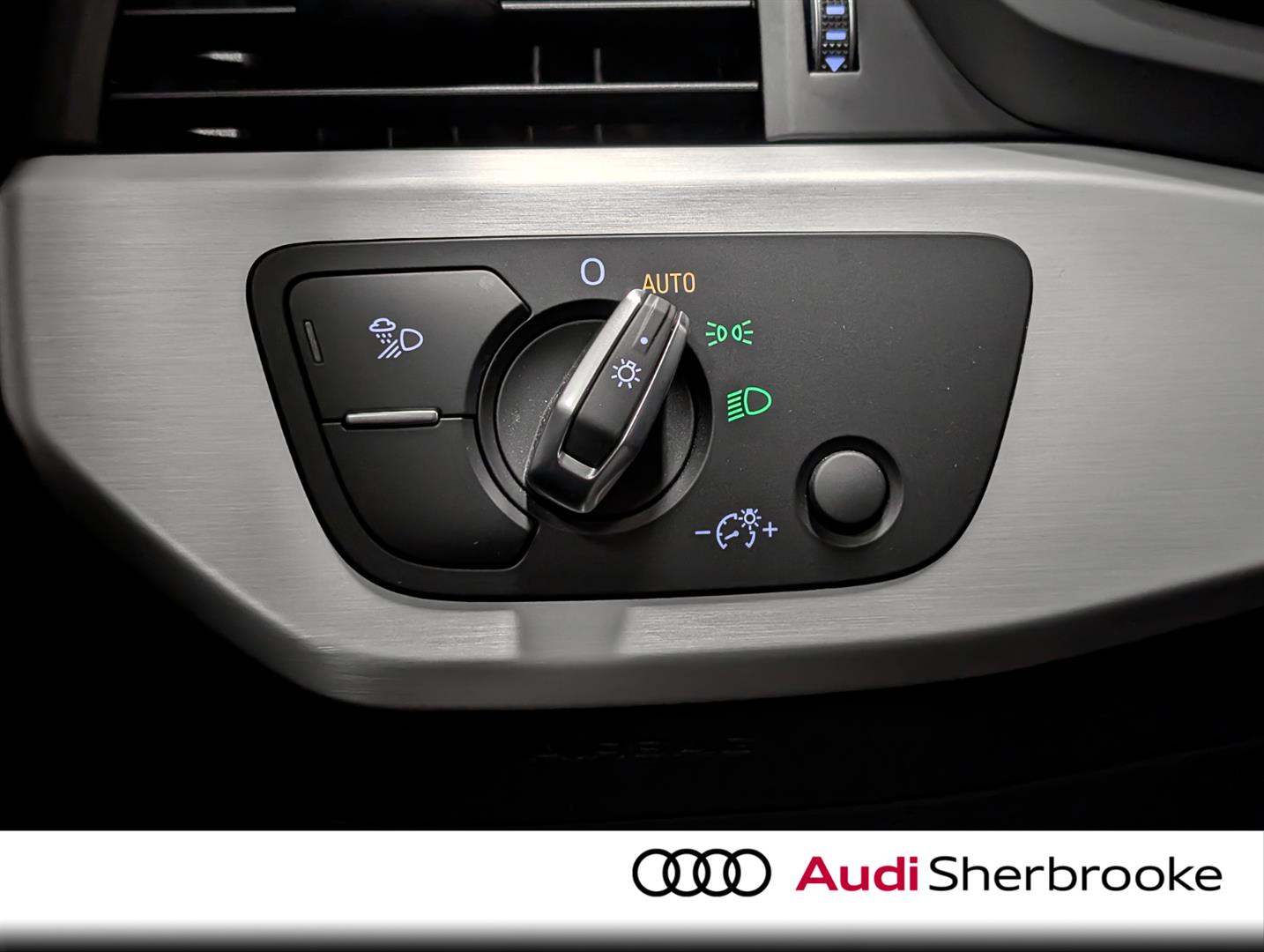audi berline A4 2023 - 20