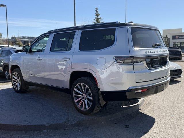 jeep Grand Wagoneer 2023 - 11