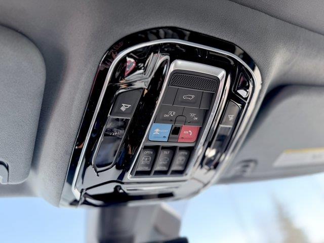 jeep Grand Wagoneer 2023 - 24