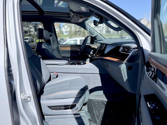 jeep Grand Wagoneer 2023 - 27