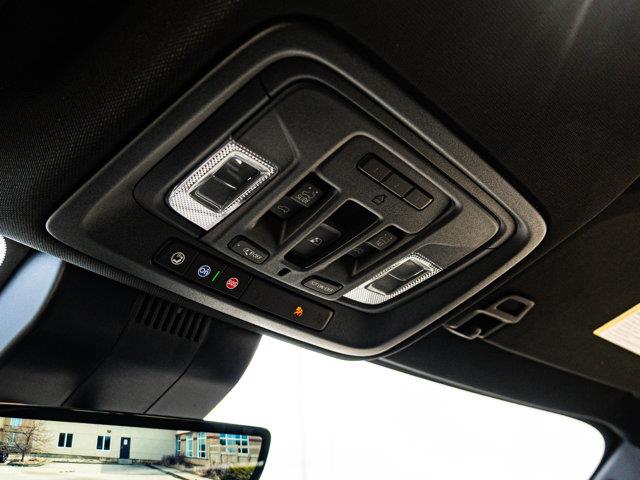 chevrolet Silverado 1500 2025 - 31
