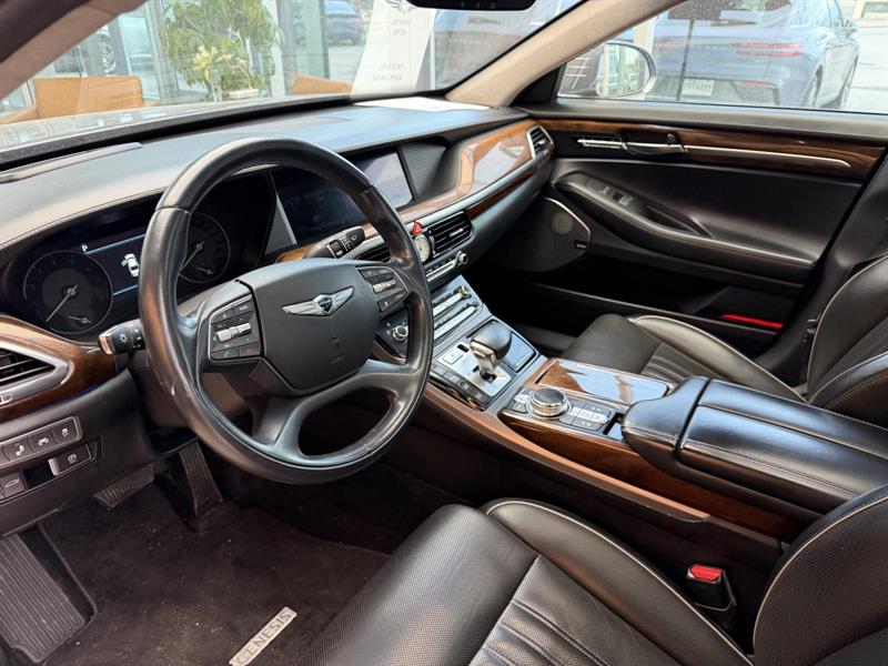 genesis G90 2017 - 9