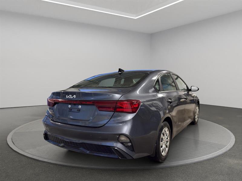 kia Forte 2022 - 5