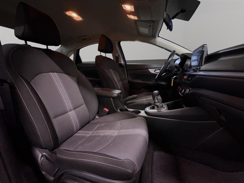 kia Forte 2022 - 11