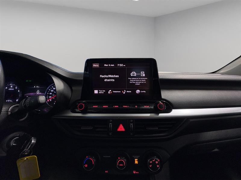 kia Forte 2022 - 13