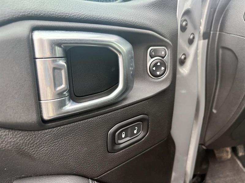 jeep Wrangler 2023 - 13