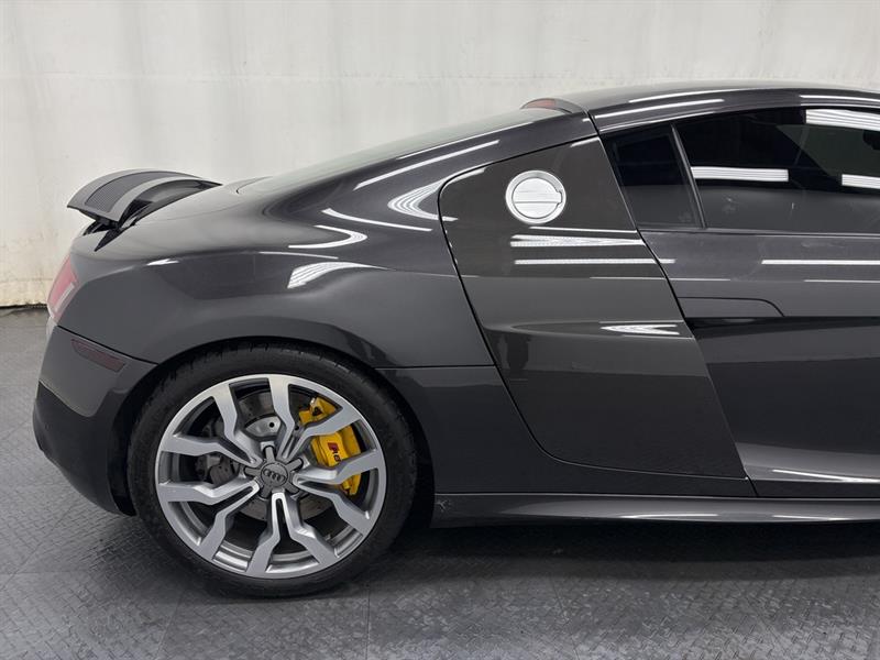 audi R8 2011 - 10